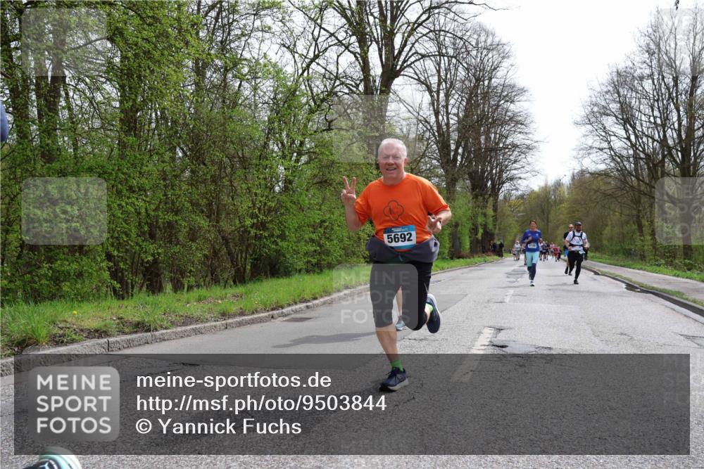 12.04.2026 - 45. Internationalen Wilhelmsburger Insellauf Yannick Fuchs http://msf.ph/oto/9503844 12.04.2026 12:51:09 Laufen 5692 meine-sportfotos.de