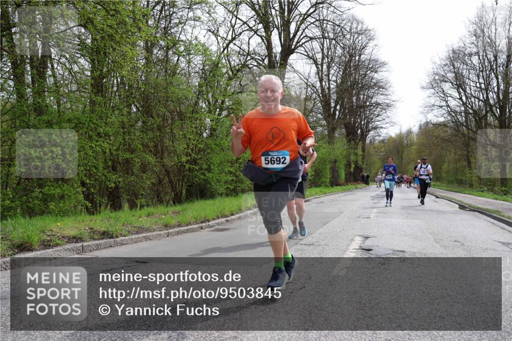 12.04.2026 - 45. Internationalen Wilhelmsburger Insellauf Yannick Fuchs http://msf.ph/oto/9503845 12.04.2026 12:51:09 Laufen 5692 meine-sportfotos.de