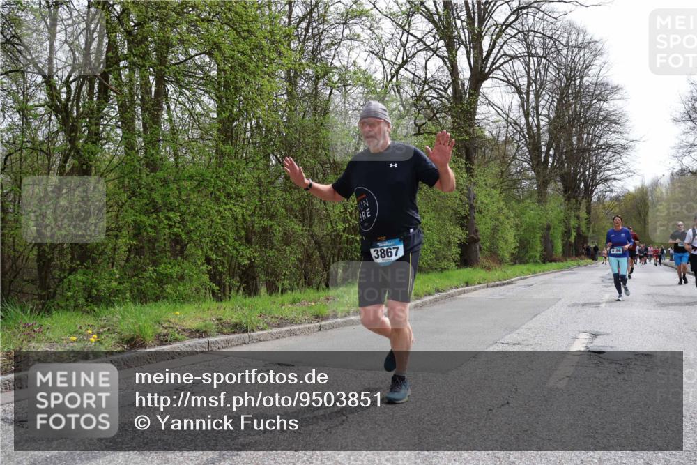 12.04.2026 - 45. Internationalen Wilhelmsburger Insellauf Yannick Fuchs http://msf.ph/oto/9503851 12.04.2026 12:51:10 Laufen 3867, 4186 meine-sportfotos.de