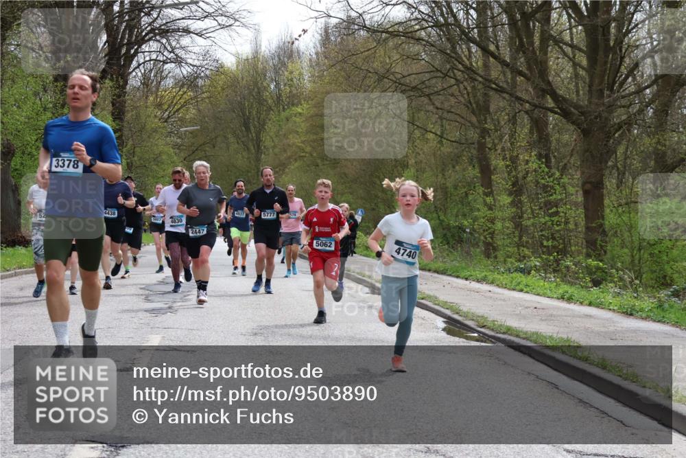 12.04.2026 - 45. Internationalen Wilhelmsburger Insellauf Yannick Fuchs http://msf.ph/oto/9503890 12.04.2026 12:51:19 Laufen 3378, 4438, 5807, 4830, 2447, 4937, 5777, 5062, 4740 meine-sportfotos.de