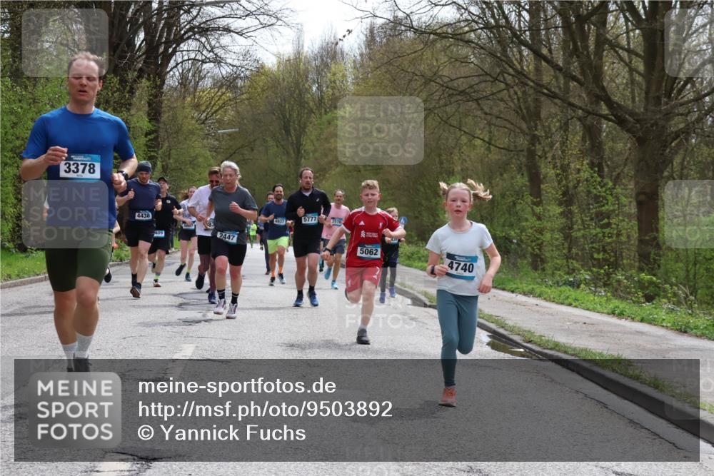 12.04.2026 - 45. Internationalen Wilhelmsburger Insellauf Yannick Fuchs http://msf.ph/oto/9503892 12.04.2026 12:51:19 Laufen 3378, 4438, 409, 2447, 4937, 5777, 2578, 5062, 439, 4740 meine-sportfotos.de
