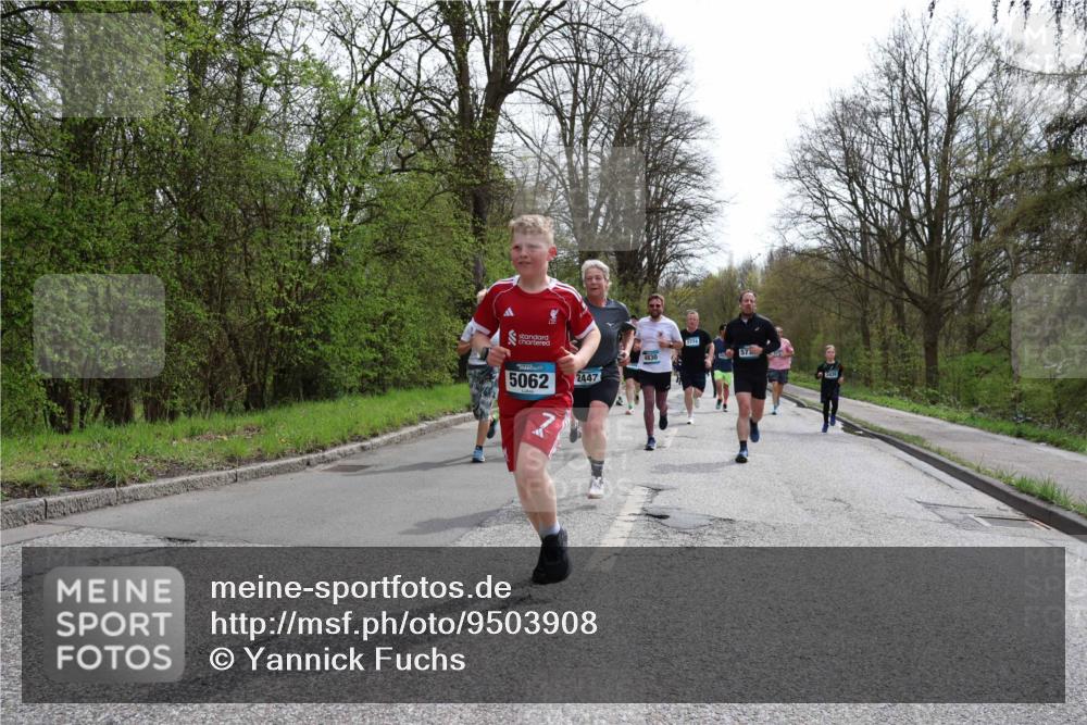 12.04.2026 - 45. Internationalen Wilhelmsburger Insellauf Yannick Fuchs http://msf.ph/oto/9503908 12.04.2026 12:51:22 Laufen 4830, 5062, 2447, 5774, 57, 3439 meine-sportfotos.de