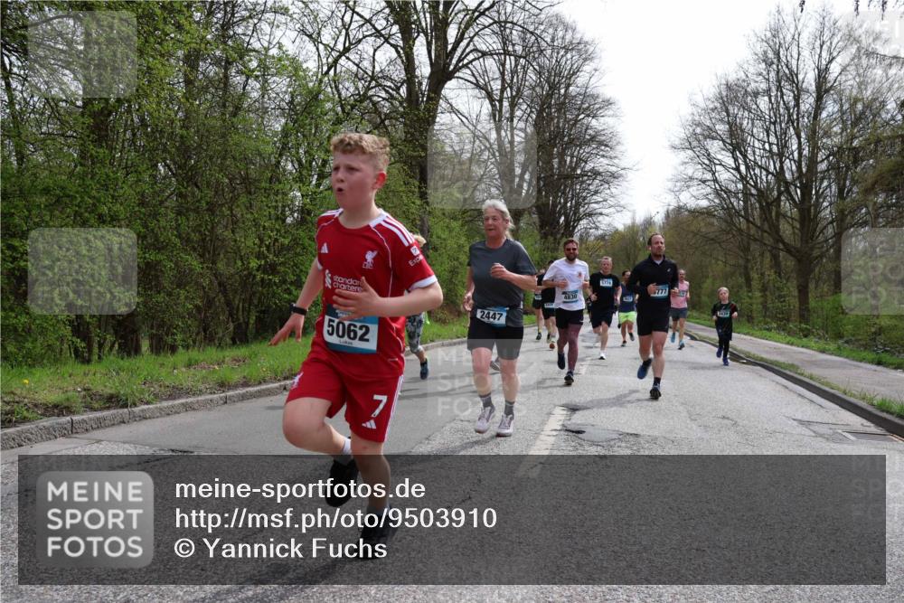 12.04.2026 - 45. Internationalen Wilhelmsburger Insellauf Yannick Fuchs http://msf.ph/oto/9503910 12.04.2026 12:51:23 Laufen 5062, 7, 4830, 2447, 5774, 5777, 3439 meine-sportfotos.de