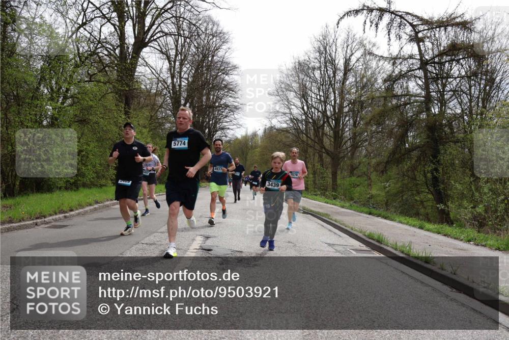 12.04.2026 - 45. Internationalen Wilhelmsburger Insellauf Yannick Fuchs http://msf.ph/oto/9503921 12.04.2026 12:51:25 Laufen 3409, 5774, 4937, 3439, 2578 meine-sportfotos.de