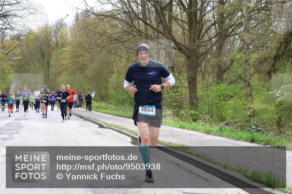 12.04.2026 - 45. Internationalen Wilhelmsburger Insellauf Yannick Fuchs http://msf.ph/oto/9503938 12.04.2026 12:51:29 Laufen 5228, 4644 meine-sportfotos.de