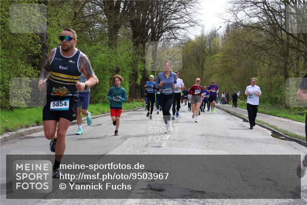 12.04.2026 - 45. Internationalen Wilhelmsburger Insellauf Yannick Fuchs http://msf.ph/oto/9503967 12.04.2026 12:51:37 Laufen 492, 5854, 5679, 3479, 4955 meine-sportfotos.de