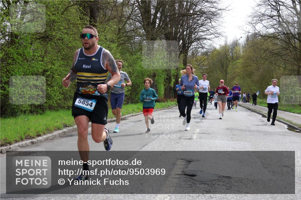 12.04.2026 - 45. Internationalen Wilhelmsburger Insellauf Yannick Fuchs http://msf.ph/oto/9503969 12.04.2026 12:51:37 Laufen 5854, 922, 3479, 4929, 4955 meine-sportfotos.de