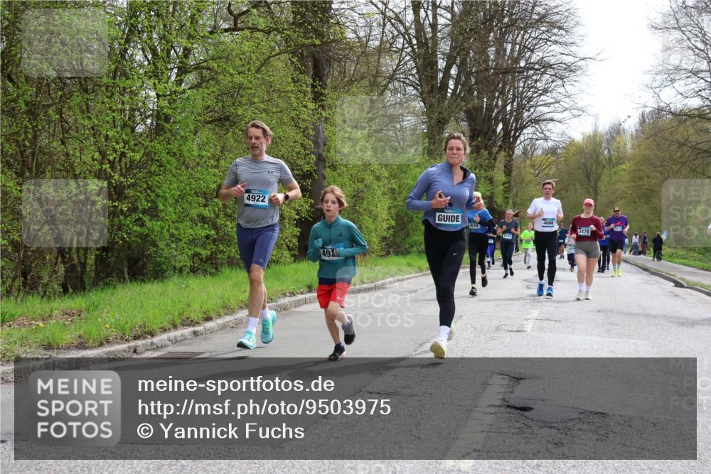 12.04.2026 - 45. Internationalen Wilhelmsburger Insellauf Yannick Fuchs http://msf.ph/oto/9503975 12.04.2026 12:51:39 Laufen 4922, 491, 5679, 5744, 4666, 3479 meine-sportfotos.de