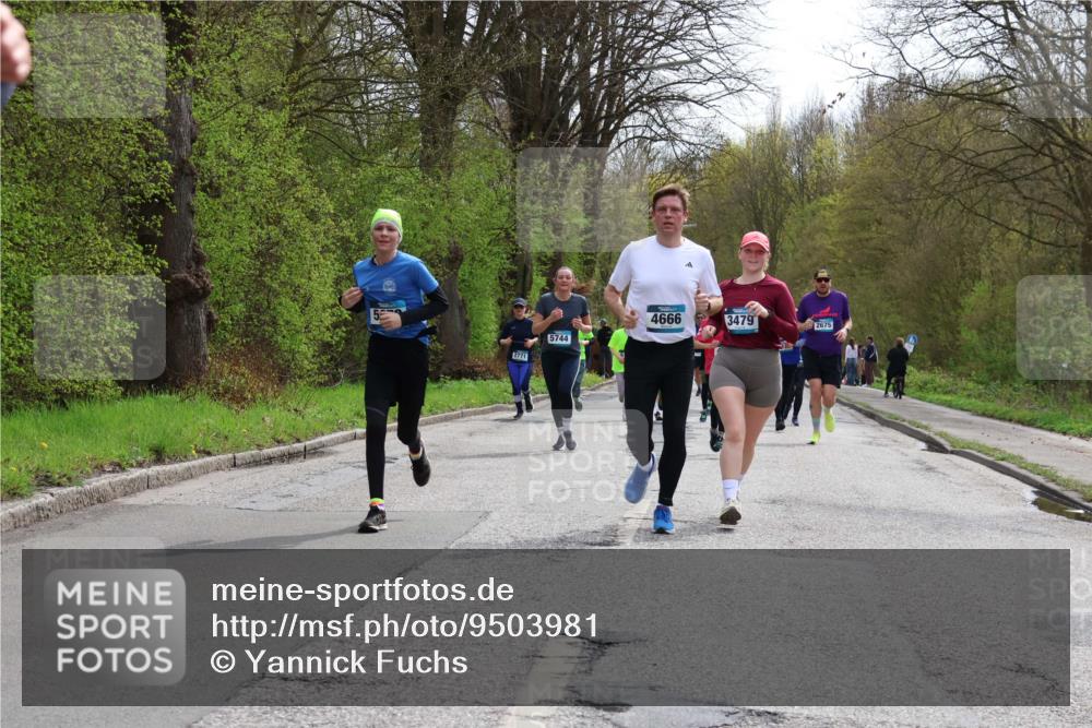 12.04.2026 - 45. Internationalen Wilhelmsburger Insellauf Yannick Fuchs http://msf.ph/oto/9503981 12.04.2026 12:51:40 Laufen 2771, 5744, 4666, 3479, 2675 meine-sportfotos.de