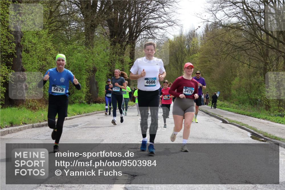 12.04.2026 - 45. Internationalen Wilhelmsburger Insellauf Yannick Fuchs http://msf.ph/oto/9503984 12.04.2026 12:51:40 Laufen 5679, 2771, 5744, 4666, 3479 meine-sportfotos.de