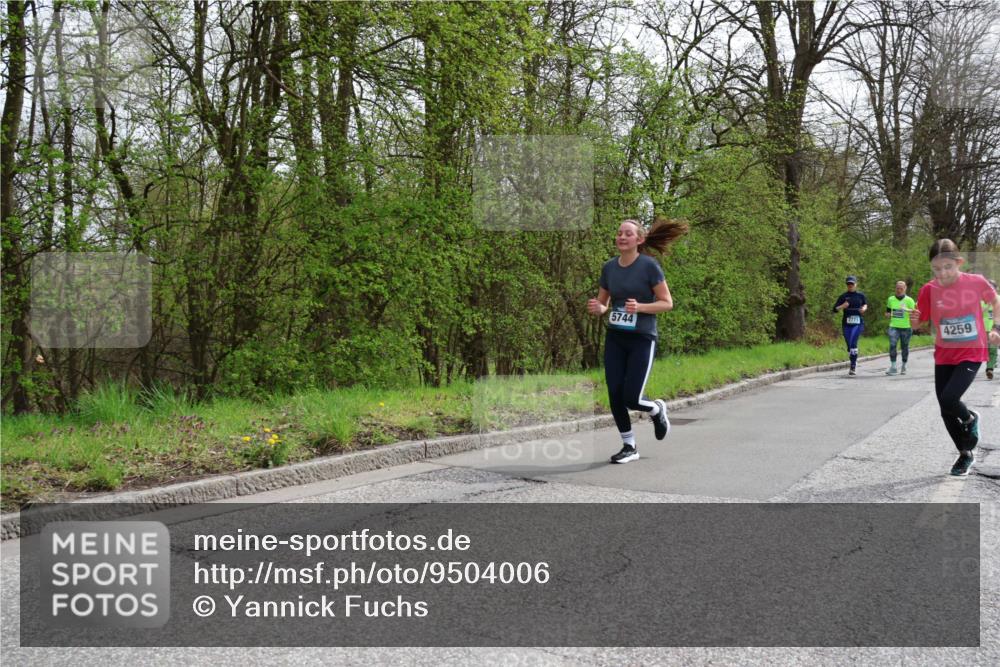 12.04.2026 - 45. Internationalen Wilhelmsburger Insellauf Yannick Fuchs http://msf.ph/oto/9504006 12.04.2026 12:51:44 Laufen 5744, 2771, 4259 meine-sportfotos.de
