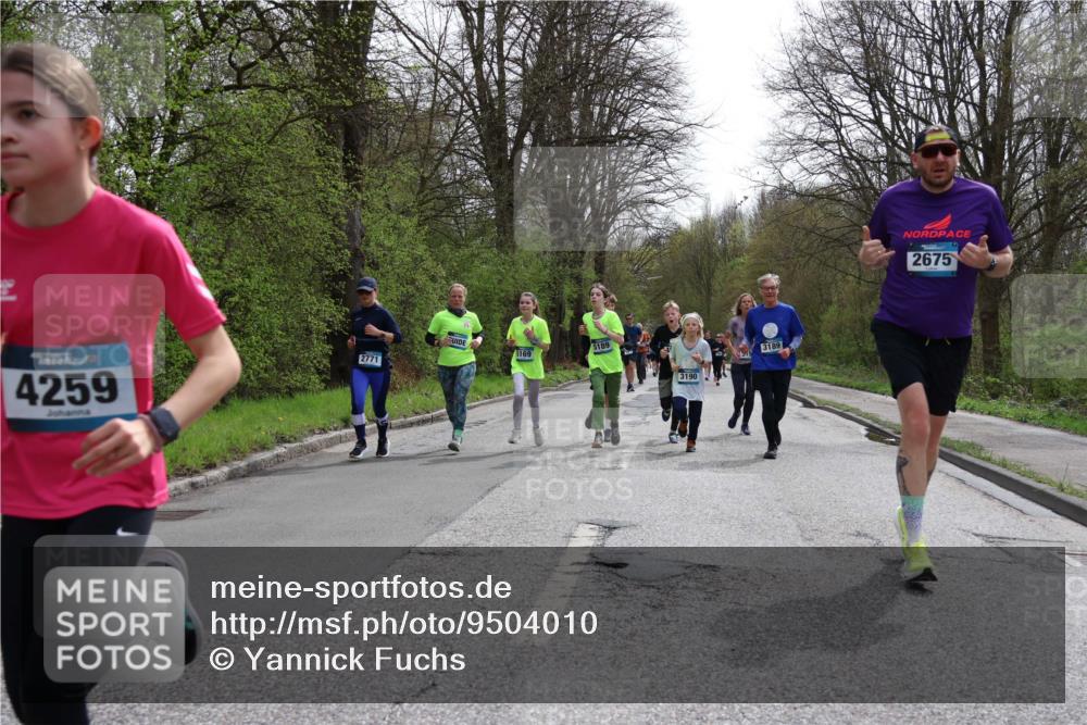 12.04.2026 - 45. Internationalen Wilhelmsburger Insellauf Yannick Fuchs http://msf.ph/oto/9504010 12.04.2026 12:51:45 Laufen 4259, 2771, 5189, 5169, 3190, 3189, 2675 meine-sportfotos.de