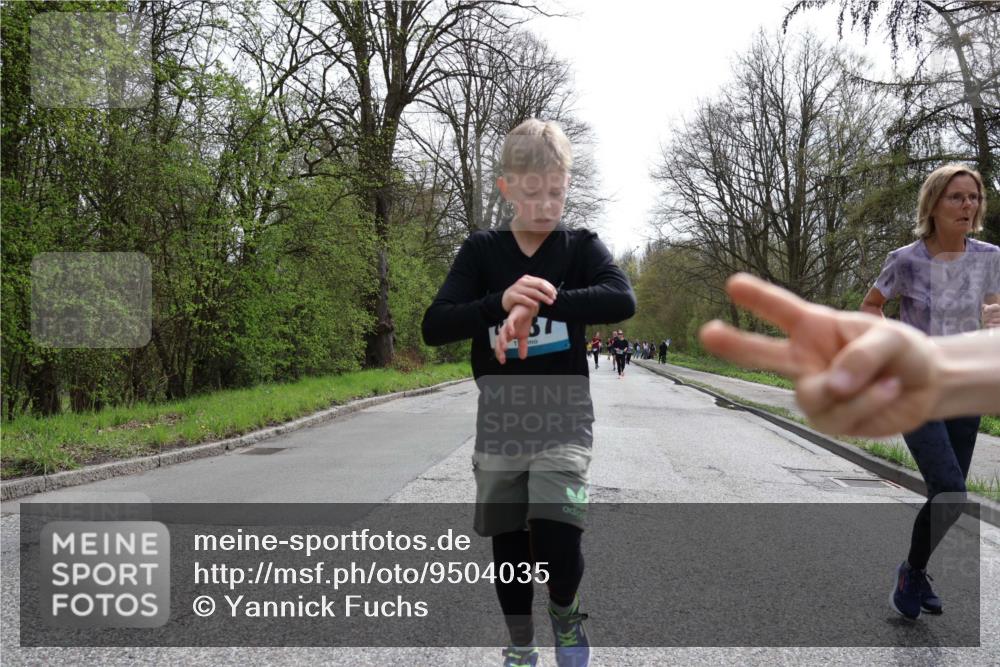12.04.2026 - 45. Internationalen Wilhelmsburger Insellauf Yannick Fuchs http://msf.ph/oto/9504035 12.04.2026 12:51:49 Laufen  meine-sportfotos.de