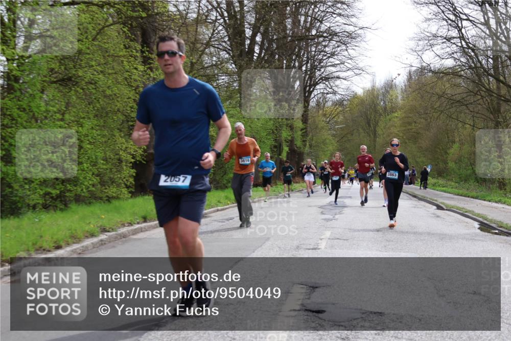 12.04.2026 - 45. Internationalen Wilhelmsburger Insellauf Yannick Fuchs http://msf.ph/oto/9504049 12.04.2026 12:51:53 Laufen 2057, 3616, 3863 meine-sportfotos.de