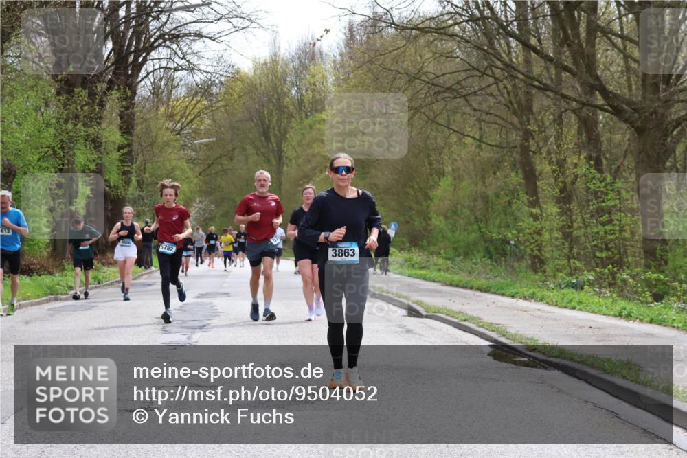 12.04.2026 - 45. Internationalen Wilhelmsburger Insellauf Yannick Fuchs http://msf.ph/oto/9504052 12.04.2026 12:51:54 Laufen 613, 5782, 3863 meine-sportfotos.de