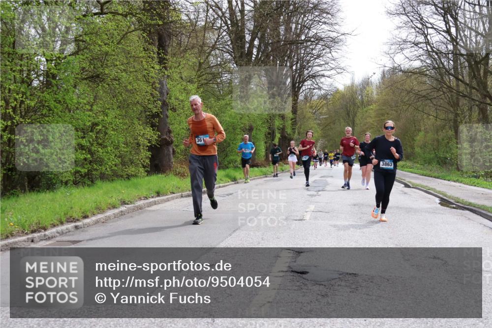 12.04.2026 - 45. Internationalen Wilhelmsburger Insellauf Yannick Fuchs http://msf.ph/oto/9504054 12.04.2026 12:51:55 Laufen 361, 5613, 3863 meine-sportfotos.de