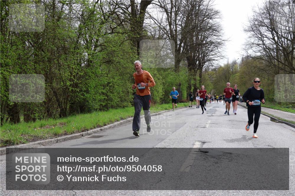 12.04.2026 - 45. Internationalen Wilhelmsburger Insellauf Yannick Fuchs http://msf.ph/oto/9504058 12.04.2026 12:51:55 Laufen 36, 3863 meine-sportfotos.de