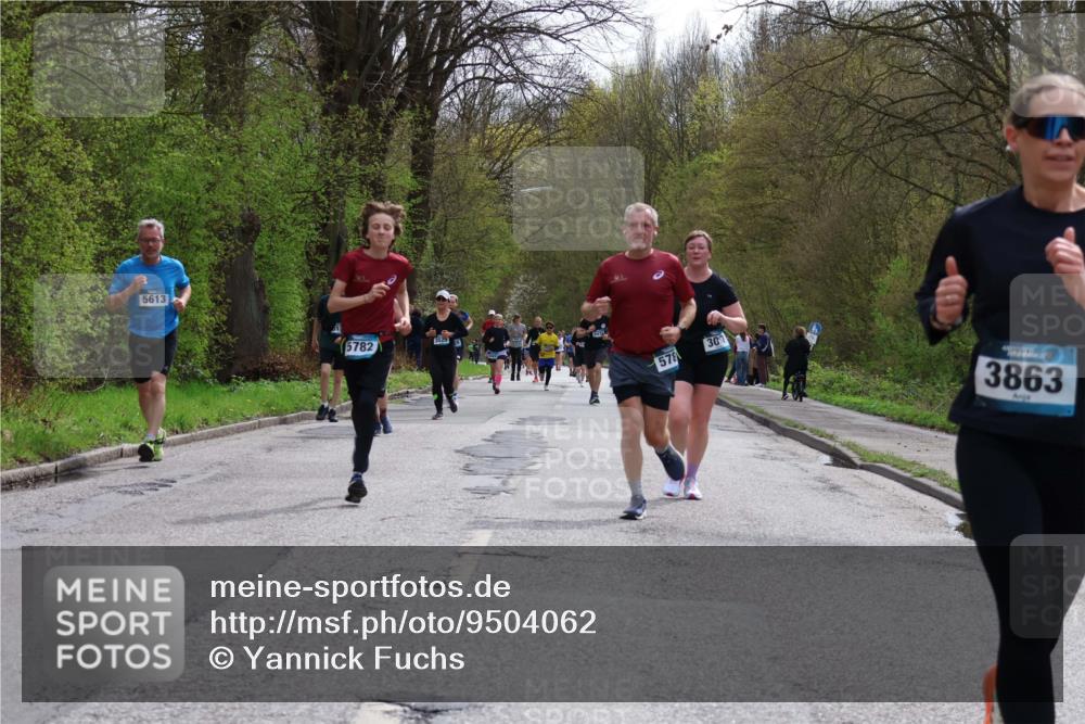 12.04.2026 - 45. Internationalen Wilhelmsburger Insellauf Yannick Fuchs http://msf.ph/oto/9504062 12.04.2026 12:51:56 Laufen 5613, 5782, 3525, 578, 301, 3863 meine-sportfotos.de