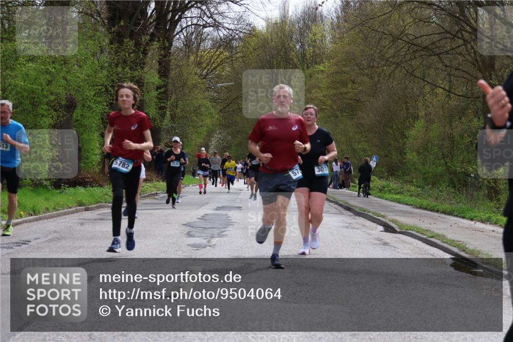 12.04.2026 - 45. Internationalen Wilhelmsburger Insellauf Yannick Fuchs http://msf.ph/oto/9504064 12.04.2026 12:51:56 Laufen 613, 5782, 3525, 578, 301 meine-sportfotos.de
