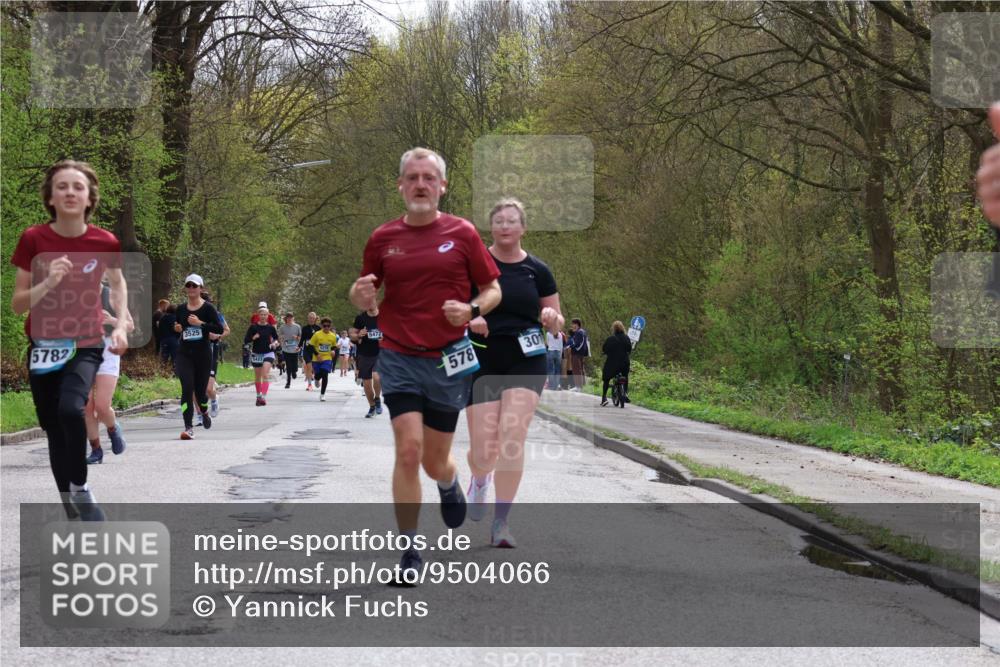 12.04.2026 - 45. Internationalen Wilhelmsburger Insellauf Yannick Fuchs http://msf.ph/oto/9504066 12.04.2026 12:51:57 Laufen 5782, 3525, 5422, 5472, 578, 301 meine-sportfotos.de