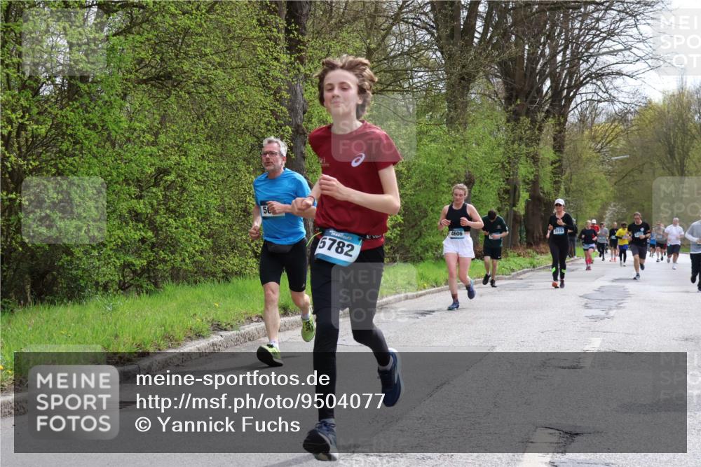 12.04.2026 - 45. Internationalen Wilhelmsburger Insellauf Yannick Fuchs http://msf.ph/oto/9504077 12.04.2026 12:51:59 Laufen 56, 5782, 3525, 4606 meine-sportfotos.de