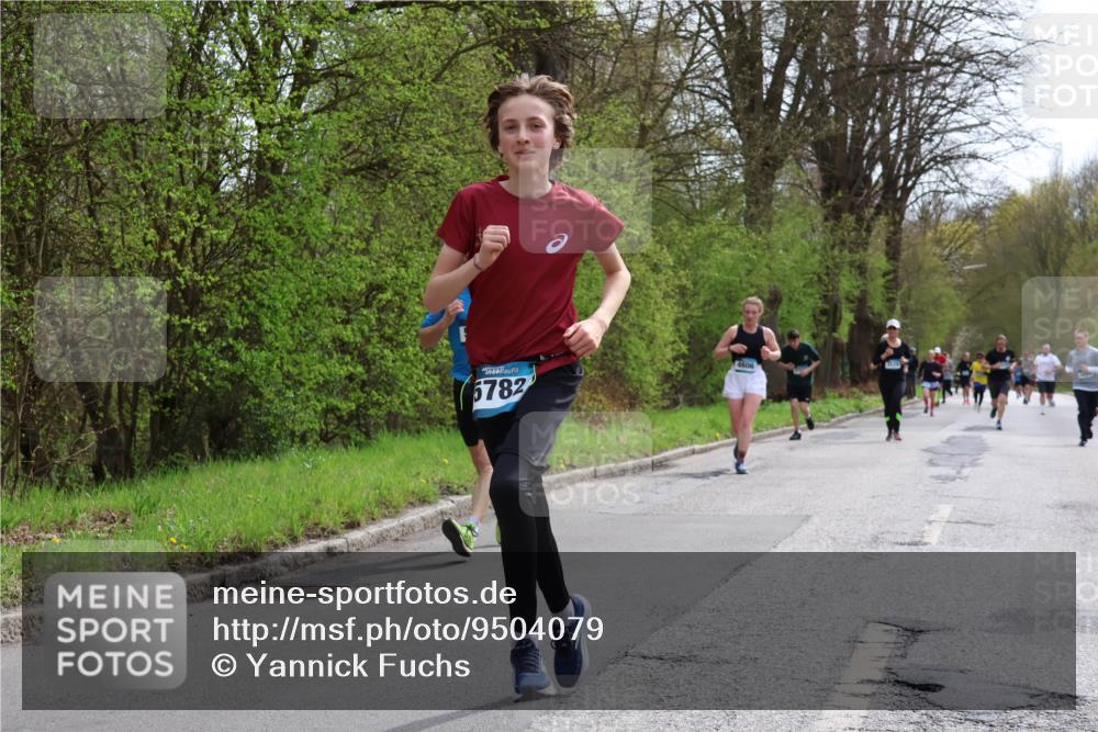 12.04.2026 - 45. Internationalen Wilhelmsburger Insellauf Yannick Fuchs http://msf.ph/oto/9504079 12.04.2026 12:51:59 Laufen 6782, 4606 meine-sportfotos.de