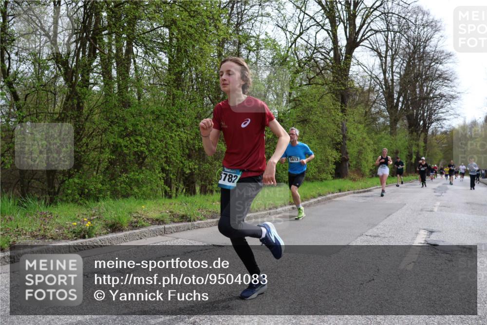 12.04.2026 - 45. Internationalen Wilhelmsburger Insellauf Yannick Fuchs http://msf.ph/oto/9504083 12.04.2026 12:52:00 Laufen 5782, 5613 meine-sportfotos.de
