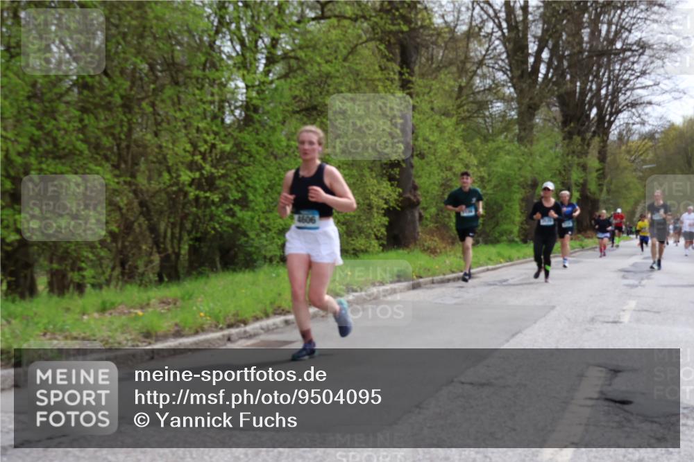 12.04.2026 - 45. Internationalen Wilhelmsburger Insellauf Yannick Fuchs http://msf.ph/oto/9504095 12.04.2026 12:52:02 Laufen 4606 meine-sportfotos.de