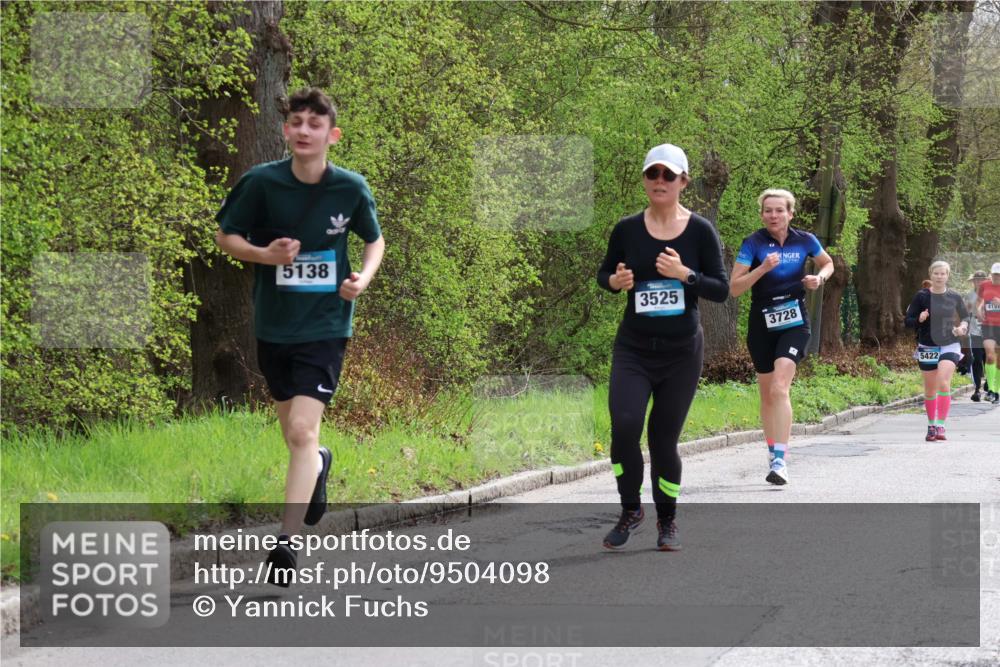 12.04.2026 - 45. Internationalen Wilhelmsburger Insellauf Yannick Fuchs http://msf.ph/oto/9504098 12.04.2026 12:52:03 Laufen 5138, 3525, 3728, 5422, 4187 meine-sportfotos.de