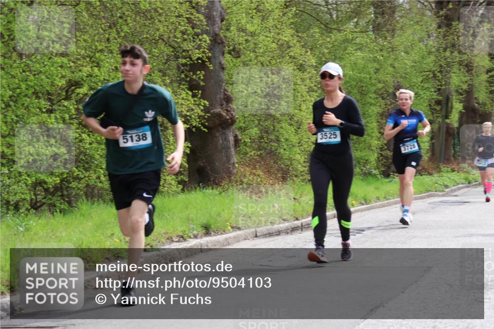 12.04.2026 - 45. Internationalen Wilhelmsburger Insellauf Yannick Fuchs http://msf.ph/oto/9504103 12.04.2026 12:52:04 Laufen 5138, 3525, 3728 meine-sportfotos.de