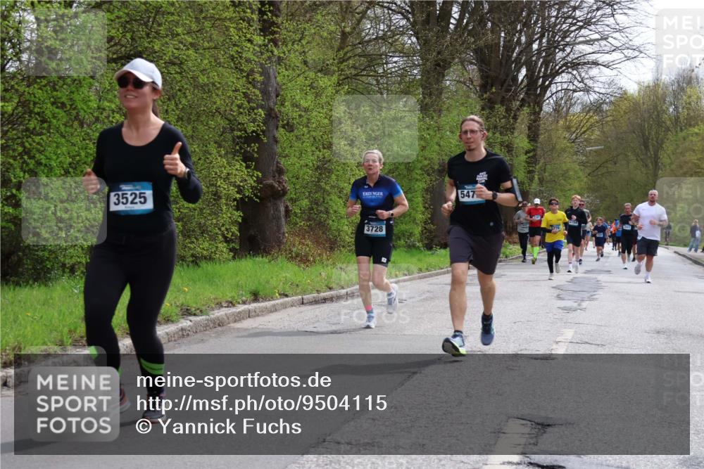 12.04.2026 - 45. Internationalen Wilhelmsburger Insellauf Yannick Fuchs http://msf.ph/oto/9504115 12.04.2026 12:52:06 Laufen 3525, 547, 3728, 4754 meine-sportfotos.de