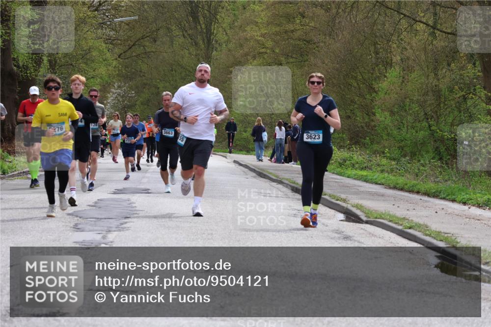 12.04.2026 - 45. Internationalen Wilhelmsburger Insellauf Yannick Fuchs http://msf.ph/oto/9504121 12.04.2026 12:52:07 Laufen 128, 276, 255, 3663, 55, 3623 meine-sportfotos.de