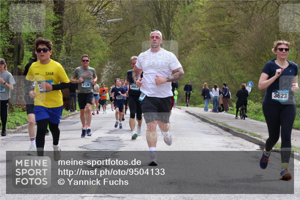 12.04.2026 - 45. Internationalen Wilhelmsburger Insellauf Yannick Fuchs http://msf.ph/oto/9504133 12.04.2026 12:52:09 Laufen 97, 3128, 481, 3663, 3623 meine-sportfotos.de