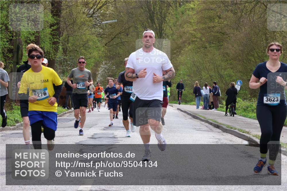 12.04.2026 - 45. Internationalen Wilhelmsburger Insellauf Yannick Fuchs http://msf.ph/oto/9504134 12.04.2026 12:52:09 Laufen 5276, 3128, 4601, 3663, 3623 meine-sportfotos.de