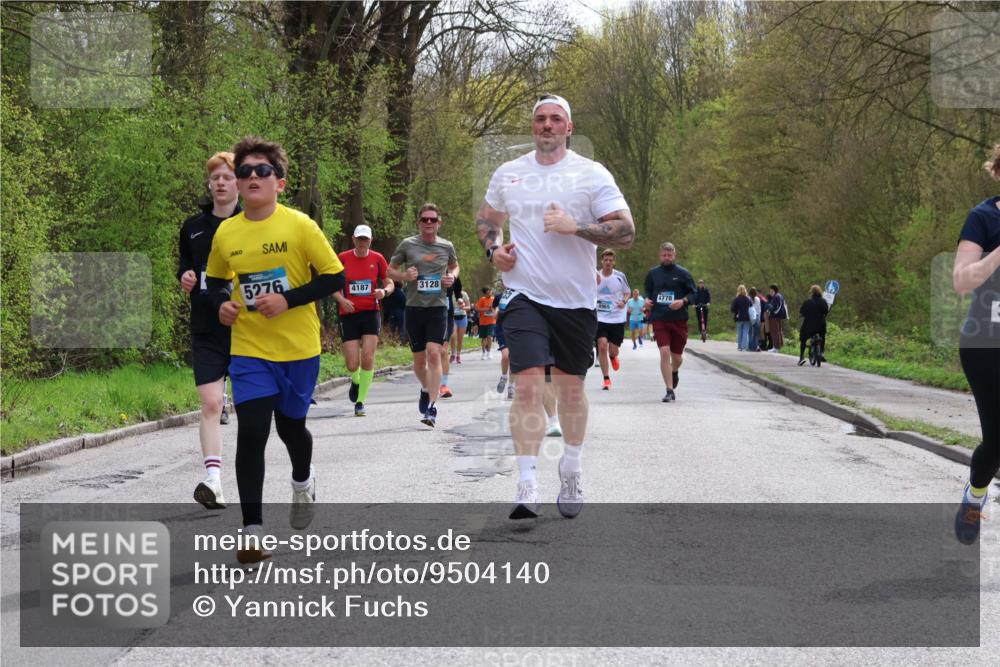 12.04.2026 - 45. Internationalen Wilhelmsburger Insellauf Yannick Fuchs http://msf.ph/oto/9504140 12.04.2026 12:52:11 Laufen 5276, 4187, 3128, 4778 meine-sportfotos.de