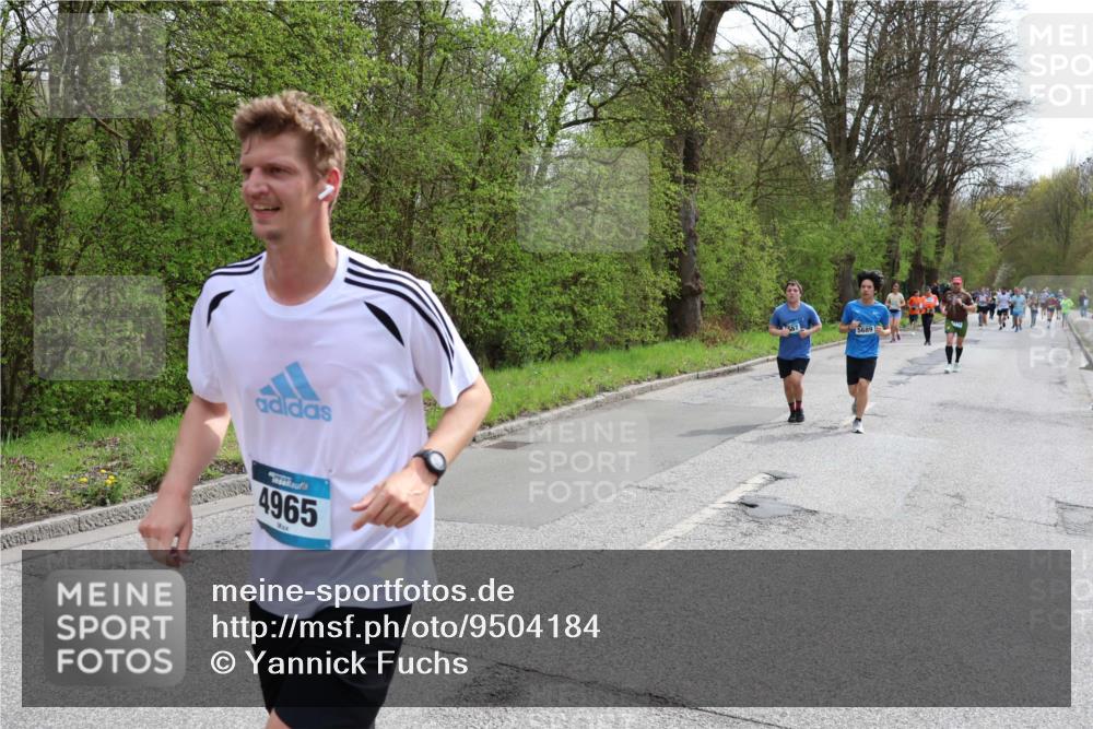 12.04.2026 - 45. Internationalen Wilhelmsburger Insellauf Yannick Fuchs http://msf.ph/oto/9504184 12.04.2026 12:52:21 Laufen 4965 meine-sportfotos.de