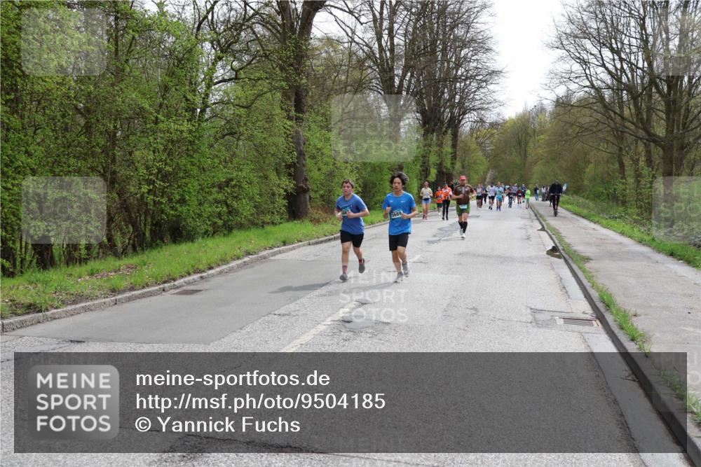 12.04.2026 - 45. Internationalen Wilhelmsburger Insellauf Yannick Fuchs http://msf.ph/oto/9504185 12.04.2026 12:52:22 Laufen 5689 meine-sportfotos.de