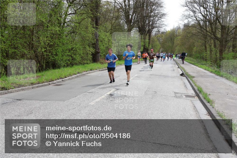 12.04.2026 - 45. Internationalen Wilhelmsburger Insellauf Yannick Fuchs http://msf.ph/oto/9504186 12.04.2026 12:52:22 Laufen 687, 5689 meine-sportfotos.de