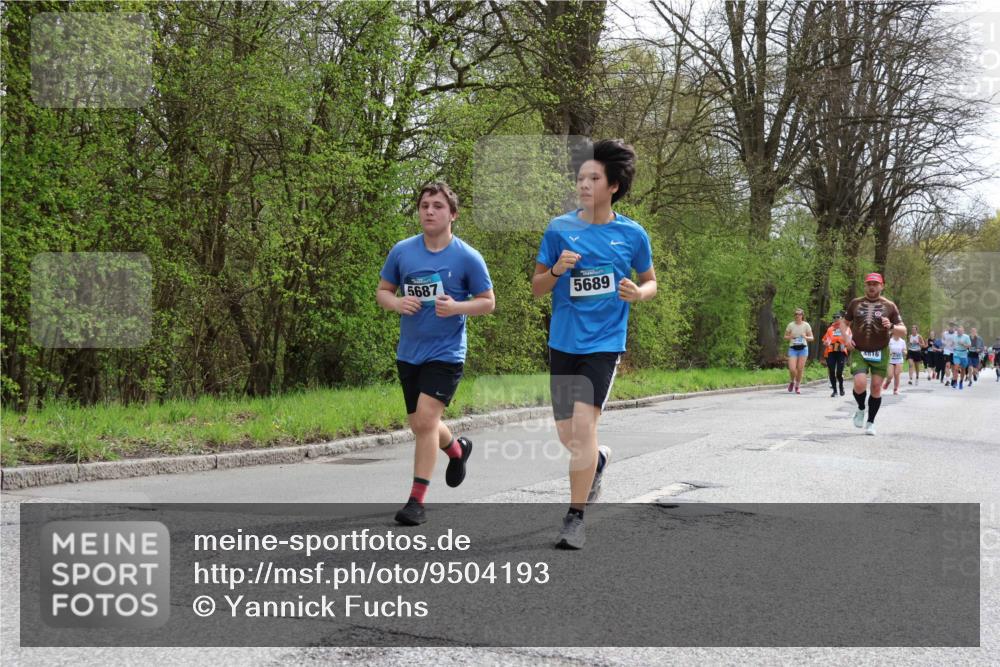 12.04.2026 - 45. Internationalen Wilhelmsburger Insellauf Yannick Fuchs http://msf.ph/oto/9504193 12.04.2026 12:52:23 Laufen 5687, 5689, 4816 meine-sportfotos.de