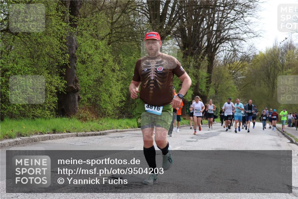 12.04.2026 - 45. Internationalen Wilhelmsburger Insellauf Yannick Fuchs http://msf.ph/oto/9504203 12.04.2026 12:52:26 Laufen 4816, 4761 meine-sportfotos.de