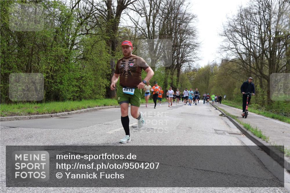 12.04.2026 - 45. Internationalen Wilhelmsburger Insellauf Yannick Fuchs http://msf.ph/oto/9504207 12.04.2026 12:52:26 Laufen 4816 meine-sportfotos.de