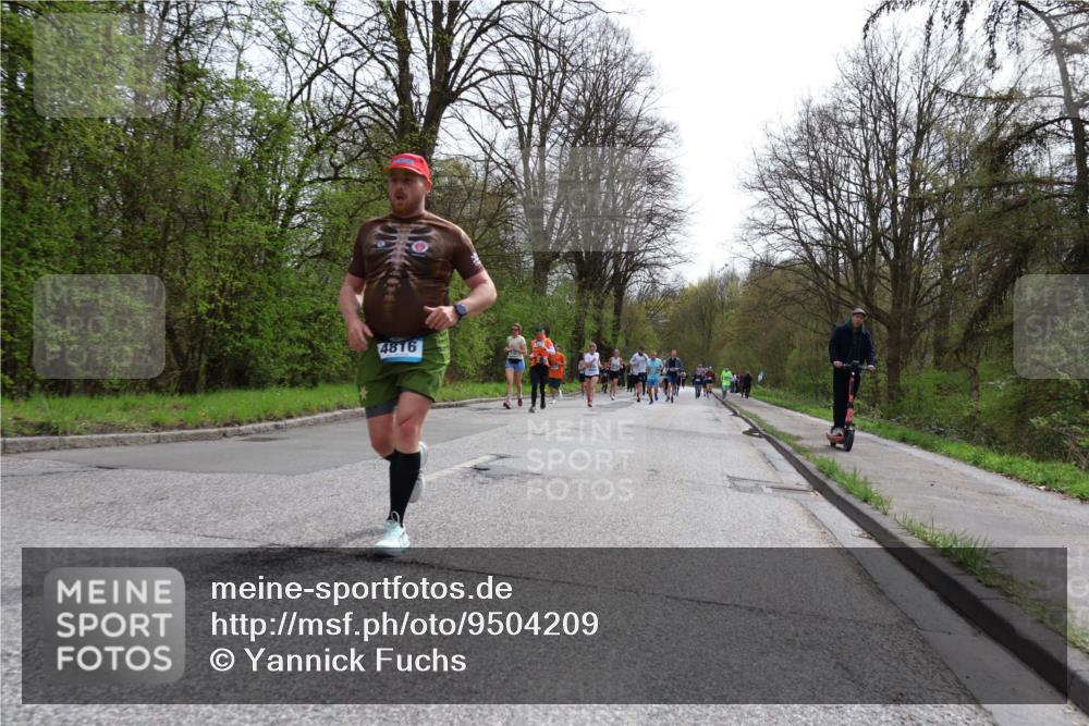 12.04.2026 - 45. Internationalen Wilhelmsburger Insellauf Yannick Fuchs http://msf.ph/oto/9504209 12.04.2026 12:52:27 Laufen 4816 meine-sportfotos.de