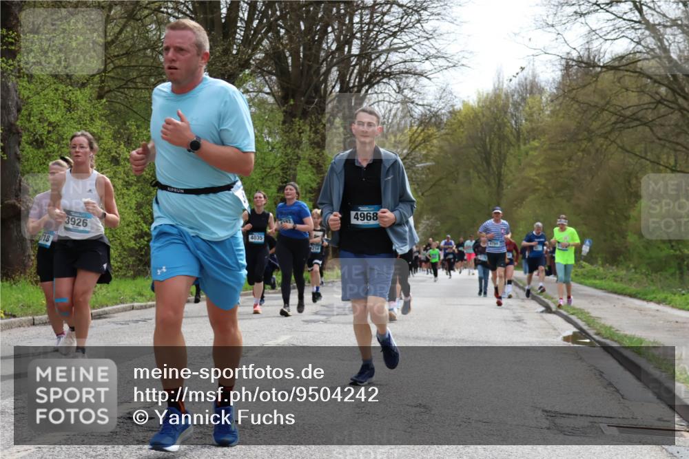 12.04.2026 - 45. Internationalen Wilhelmsburger Insellauf Yannick Fuchs http://msf.ph/oto/9504242 12.04.2026 12:52:34 Laufen 718, 3926, 4035, 4968, 4760 meine-sportfotos.de