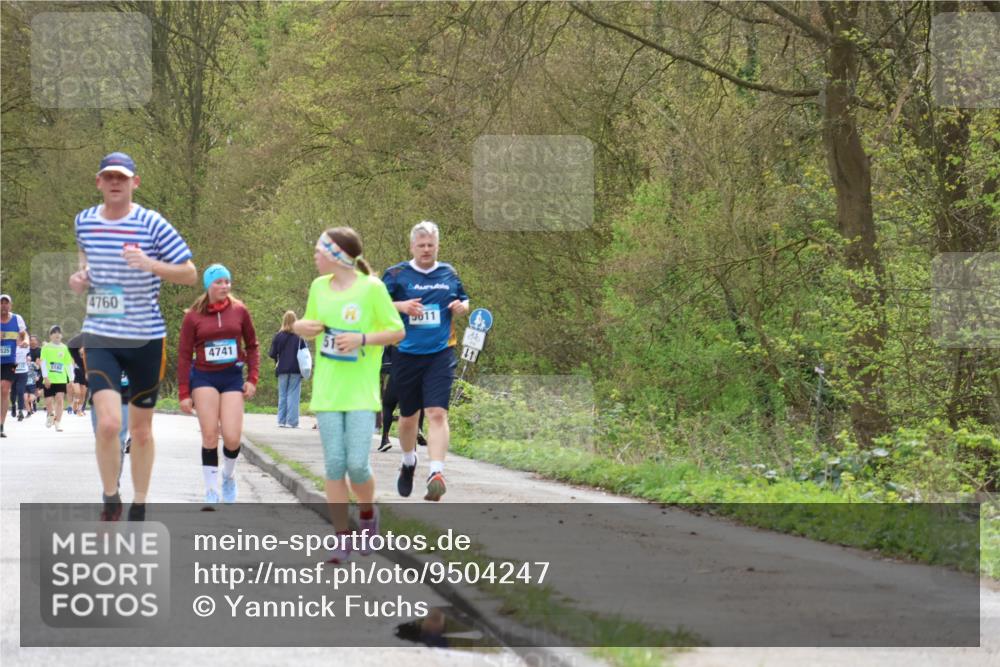 12.04.2026 - 45. Internationalen Wilhelmsburger Insellauf Yannick Fuchs http://msf.ph/oto/9504247 12.04.2026 12:52:35 Laufen 525, 5142, 4760, 51, 4741, 04, 2, 5011, 56 meine-sportfotos.de