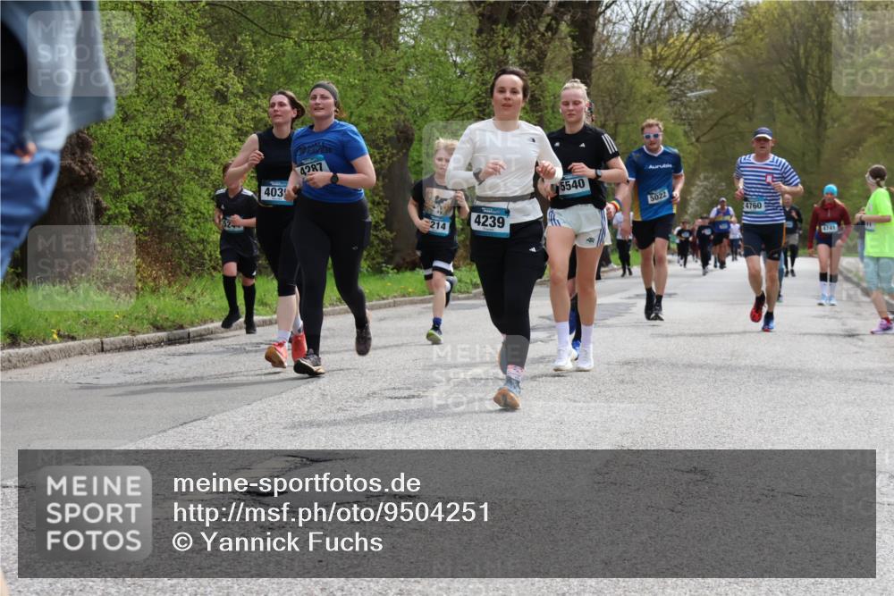12.04.2026 - 45. Internationalen Wilhelmsburger Insellauf Yannick Fuchs http://msf.ph/oto/9504251 12.04.2026 12:52:36 Laufen 52, 403, 4287, 5540, 5022, 214, 4239, 4760, 4741, 31 meine-sportfotos.de