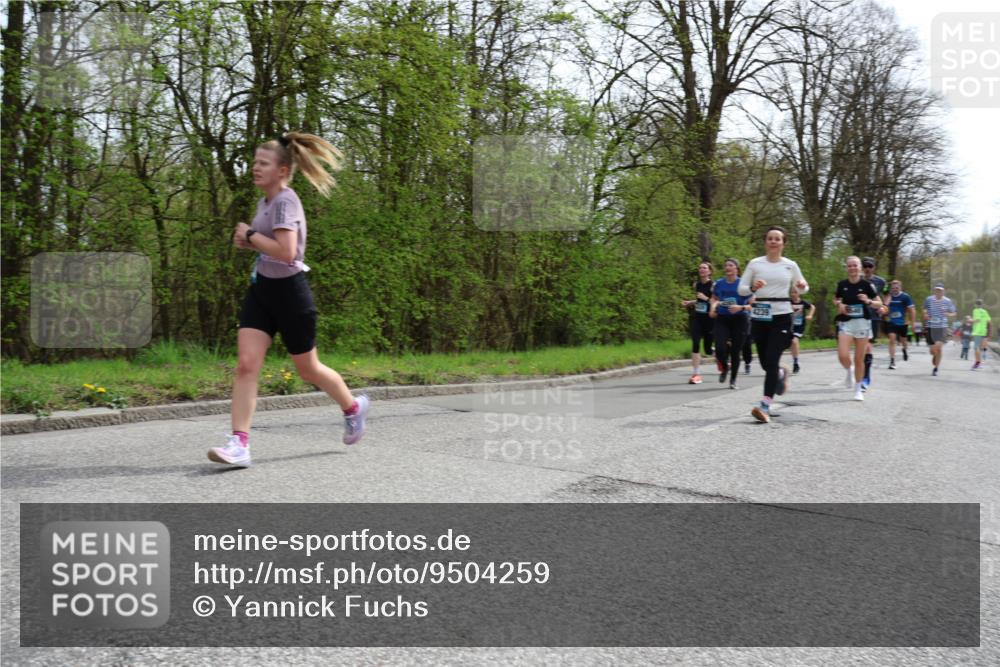12.04.2026 - 45. Internationalen Wilhelmsburger Insellauf Yannick Fuchs http://msf.ph/oto/9504259 12.04.2026 12:52:37 Laufen 4239 meine-sportfotos.de