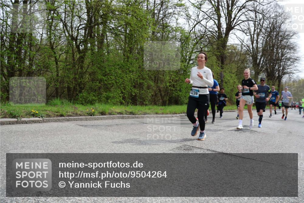 12.04.2026 - 45. Internationalen Wilhelmsburger Insellauf Yannick Fuchs http://msf.ph/oto/9504264 12.04.2026 12:52:38 Laufen 4239, 1211, 5540, 4527 meine-sportfotos.de