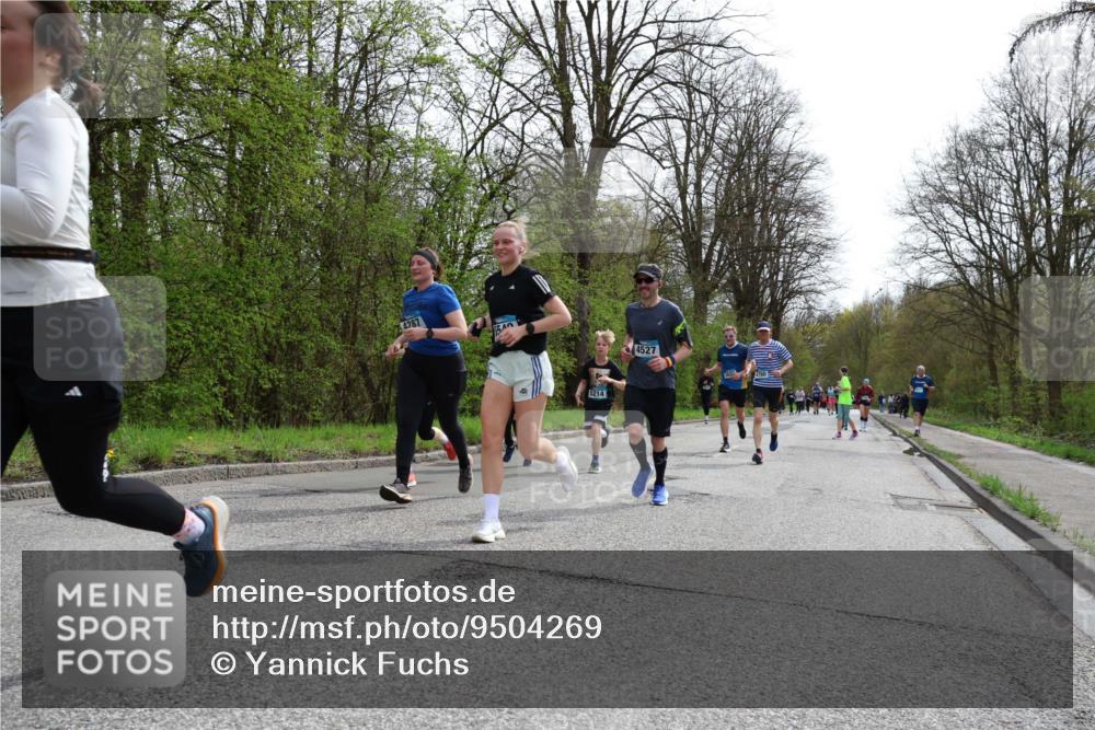 12.04.2026 - 45. Internationalen Wilhelmsburger Insellauf Yannick Fuchs http://msf.ph/oto/9504269 12.04.2026 12:52:39 Laufen 4287, 5214, 4527 meine-sportfotos.de