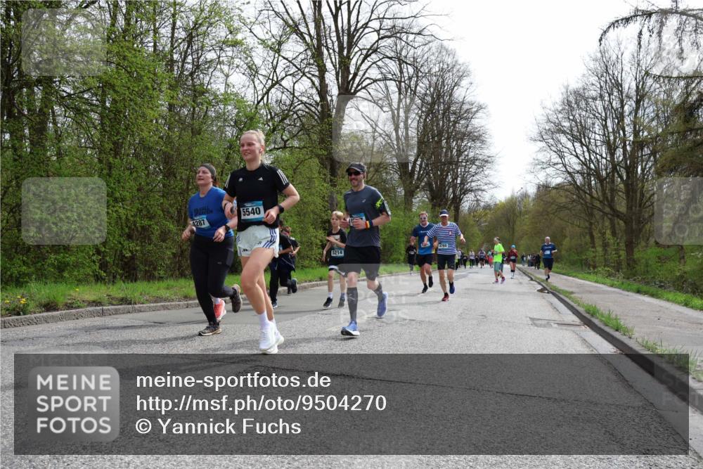 12.04.2026 - 45. Internationalen Wilhelmsburger Insellauf Yannick Fuchs http://msf.ph/oto/9504270 12.04.2026 12:52:39 Laufen 5540, 4287, 5214, 4760 meine-sportfotos.de