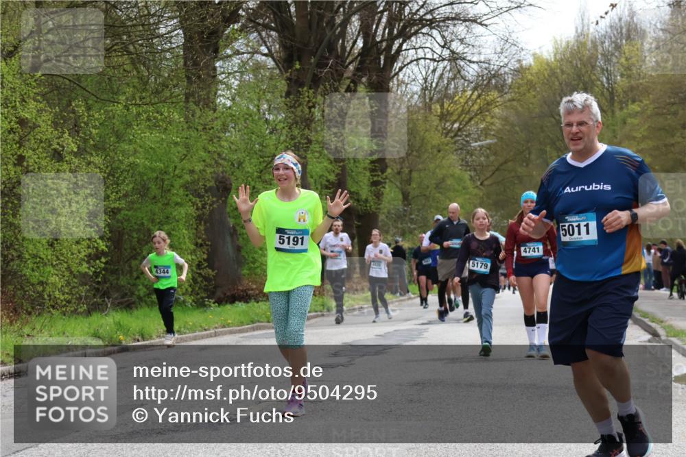 12.04.2026 - 45. Internationalen Wilhelmsburger Insellauf Yannick Fuchs http://msf.ph/oto/9504295 12.04.2026 12:52:44 Laufen 4344, 5191, 4620, 4741, 5179, 5011 meine-sportfotos.de